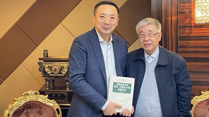 甘肅藥業(yè)集團(tuán)董事長(zhǎng)魏陽拜會(huì)中國工程院院士龐國芳